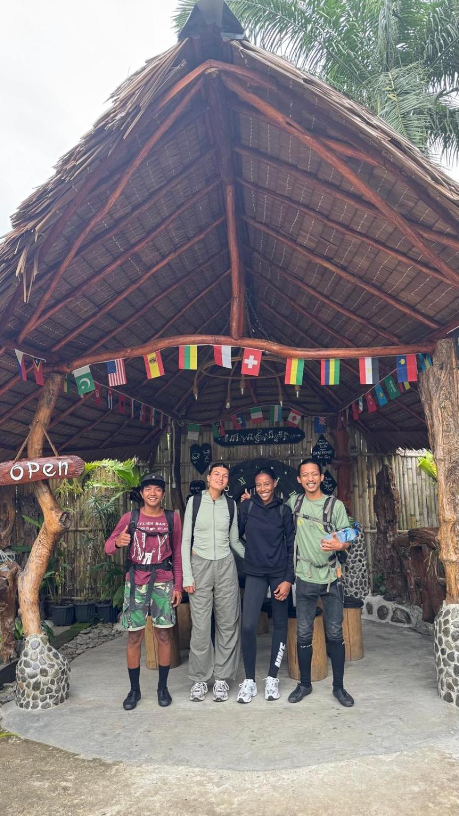 Eco Trekking Lodge, Bar & Jungle Tour'S Bukit Lawang Exterior photo